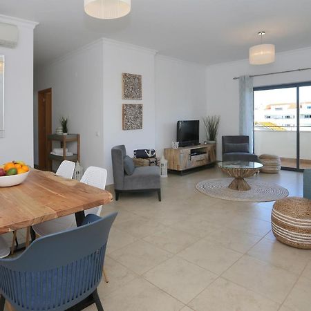 3 Bedroom Apartment With Indoor Pool Central Lagos Zewnętrze zdjęcie