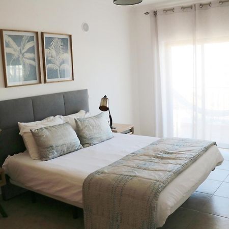 3 Bedroom Apartment With Indoor Pool Central Lagos Zewnętrze zdjęcie