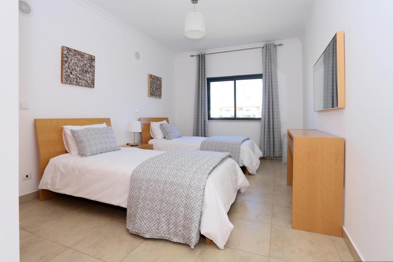 3 Bedroom Apartment With Indoor Pool Central Lagos Zewnętrze zdjęcie