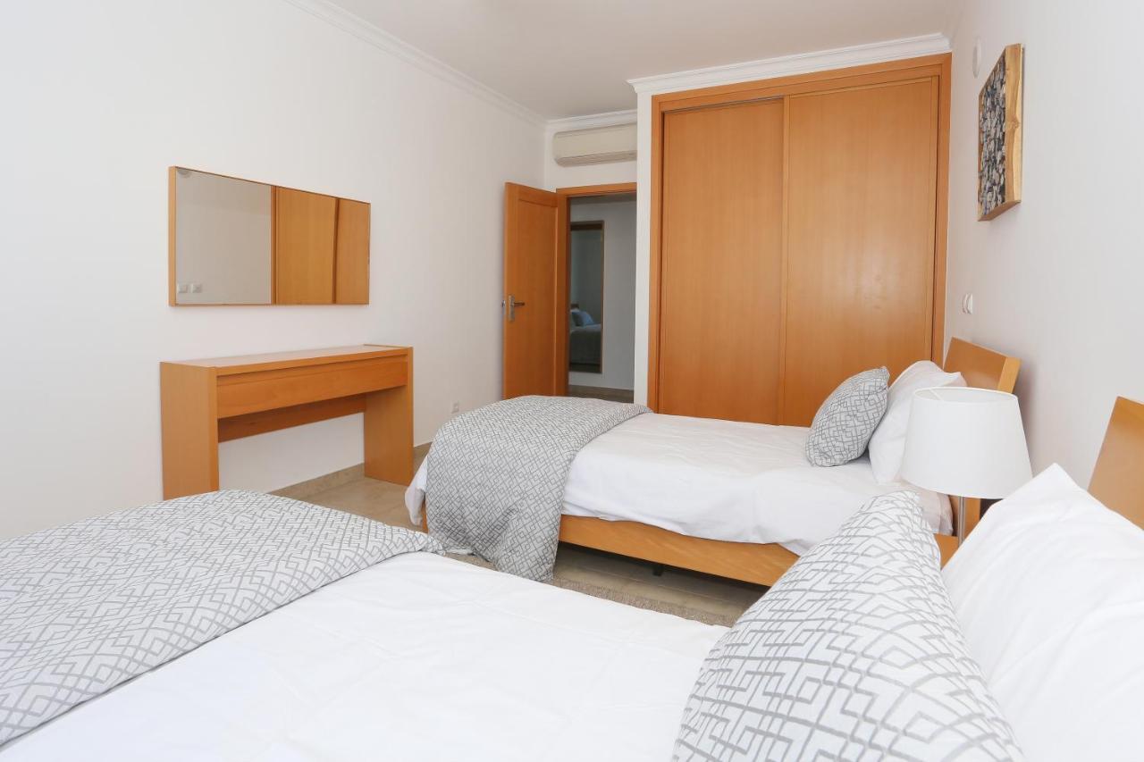 3 Bedroom Apartment With Indoor Pool Central Lagos Zewnętrze zdjęcie