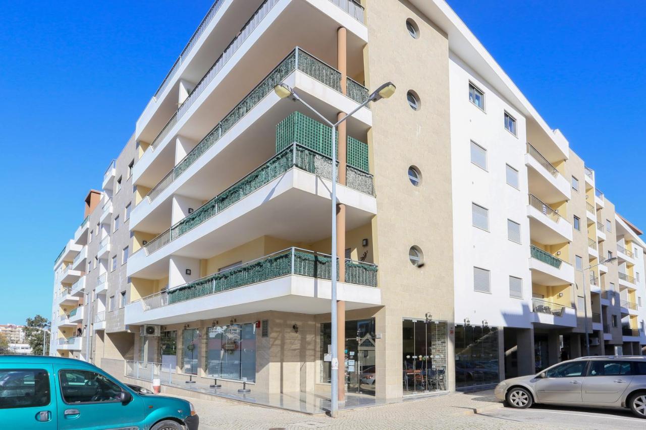 3 Bedroom Apartment With Indoor Pool Central Lagos Zewnętrze zdjęcie